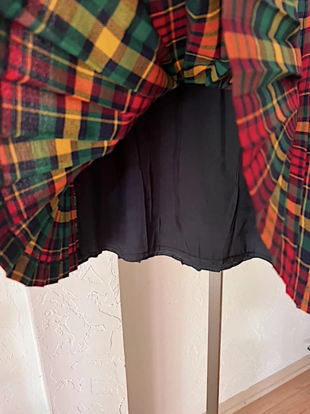Gucci Girls' Tartan Wool  pleated  multi colour skirt | Size: 12